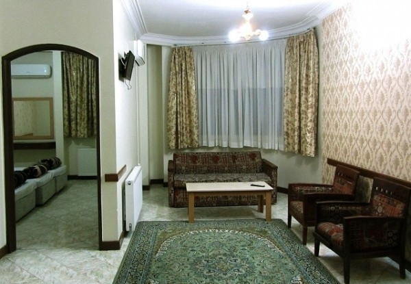 هتل آپارتمان تخت طاووس