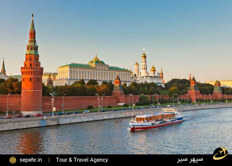 کاخ کرملین در مسکو-دیدنی های شهر مسکو-با سپهر سیر