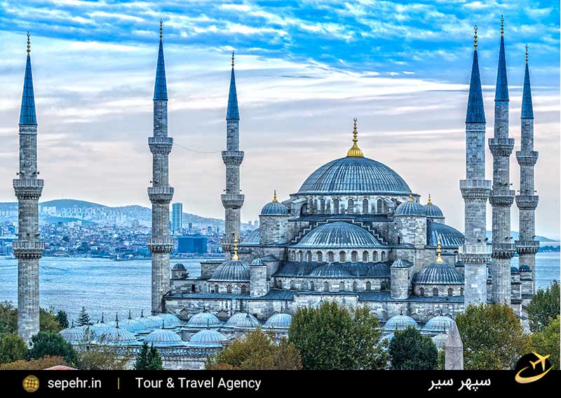 مسجد سلطان احمد یک جاذبه ی گردشگری استانبول