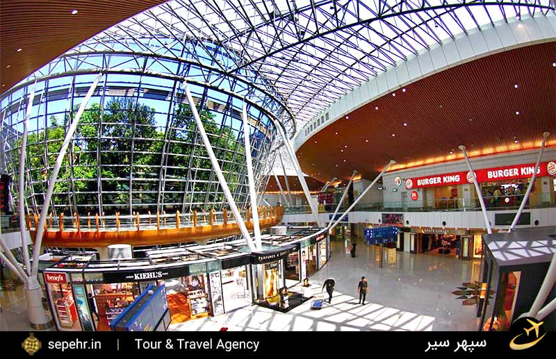 فرودگاه کووالالامپور یکی از شلوغ ترین و بزرگ ترین فرودگاه های دنیا