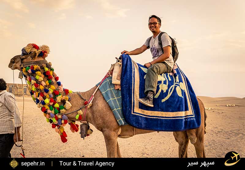 شترسواری در کویر کاراکال یزد با خرید بلیط هواپیما یزد